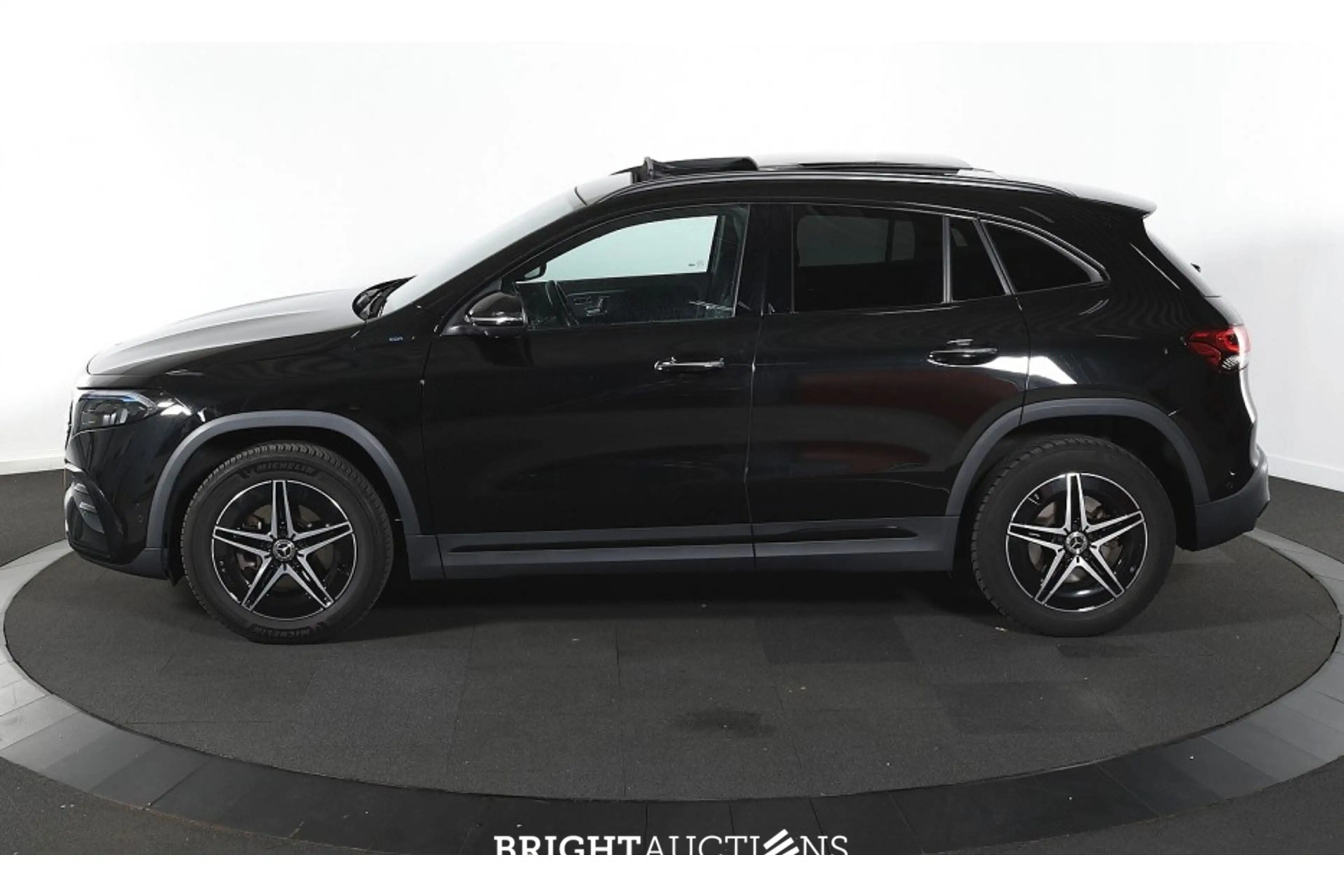 Mercedes-Benz EQA 250 Business Solution AMG 67 kWh — photo 7