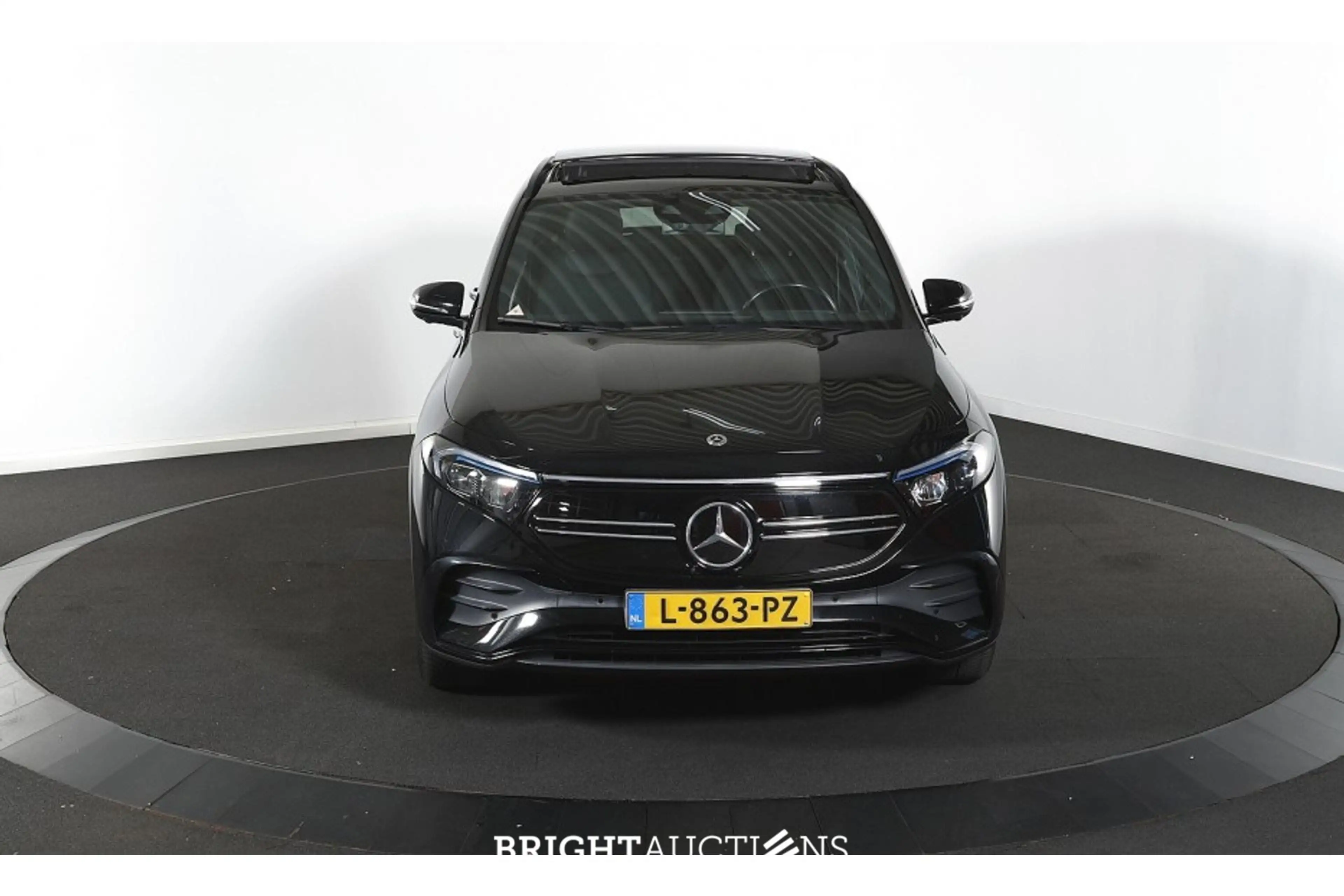 Mercedes-Benz EQA 250 Business Solution AMG 67 kWh — photo 4