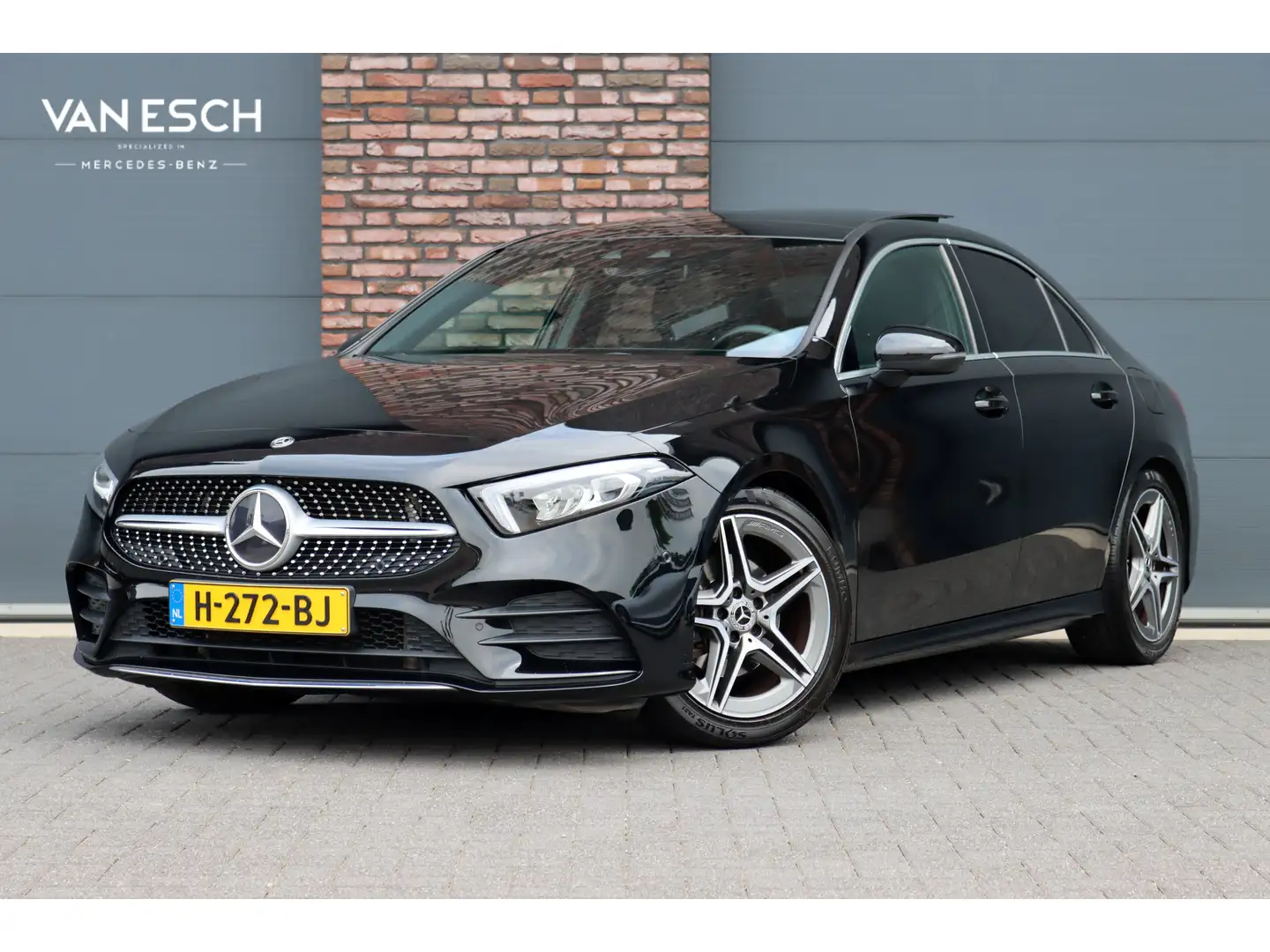 Mercedes-Benz A 180 Business Solution AMG Aut7 | Panoramadak | Widescr Zwart - 1