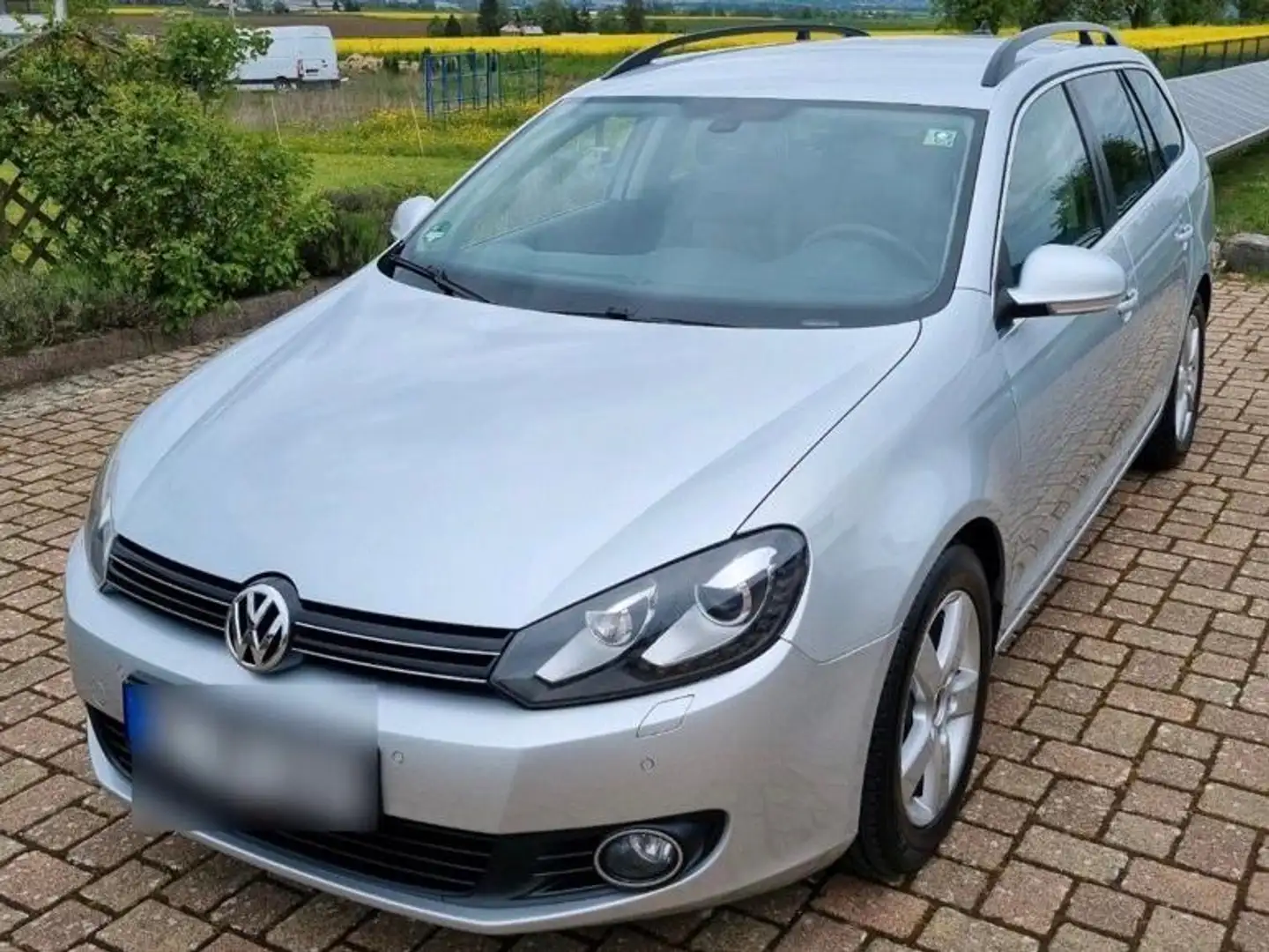 Volkswagen Golf Variant Golf Variant 2.0 TDI DPF DSG Exclusive Stříbrná - 1