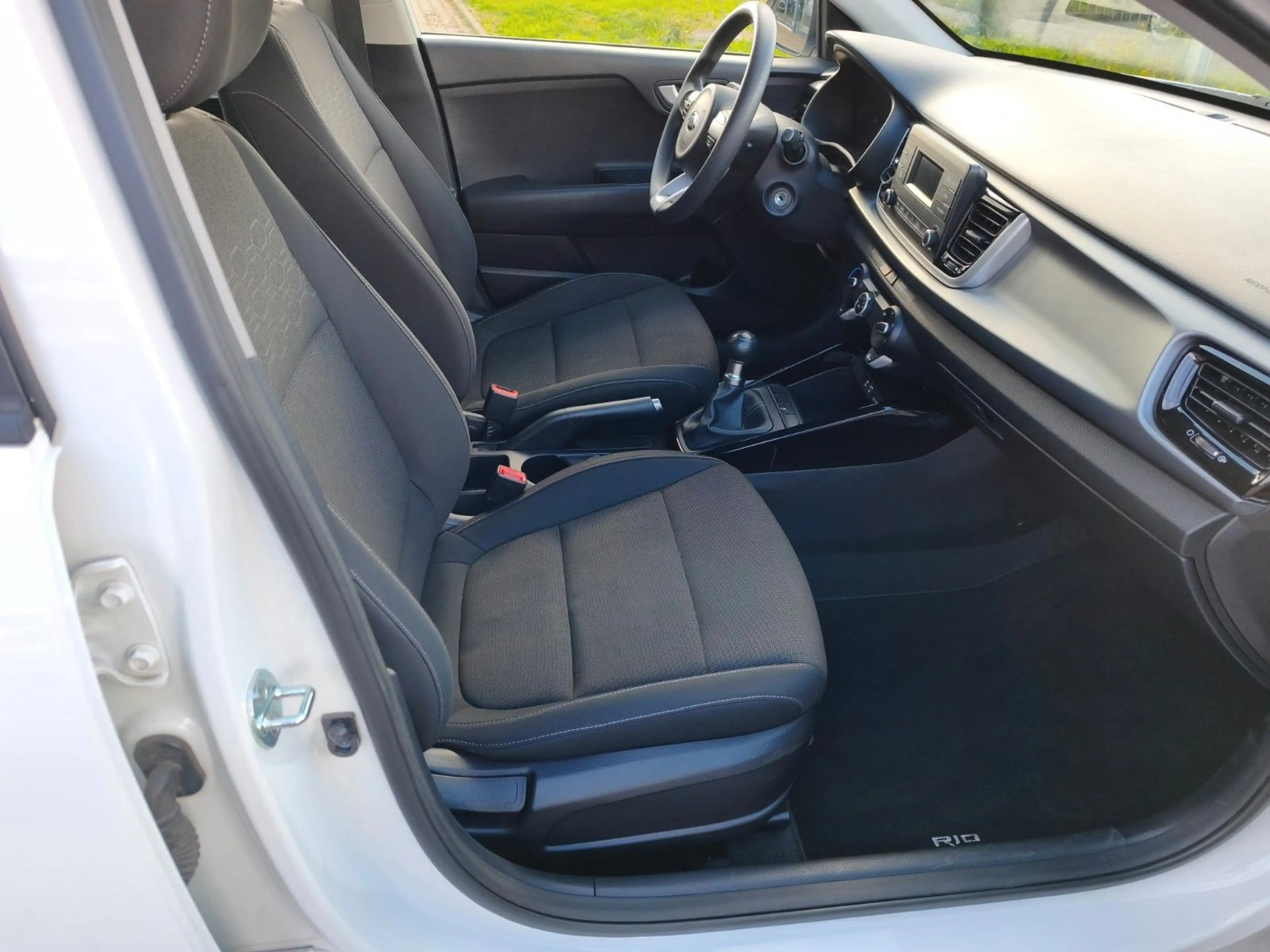 Kia Rio Edition 7 — photo 11
