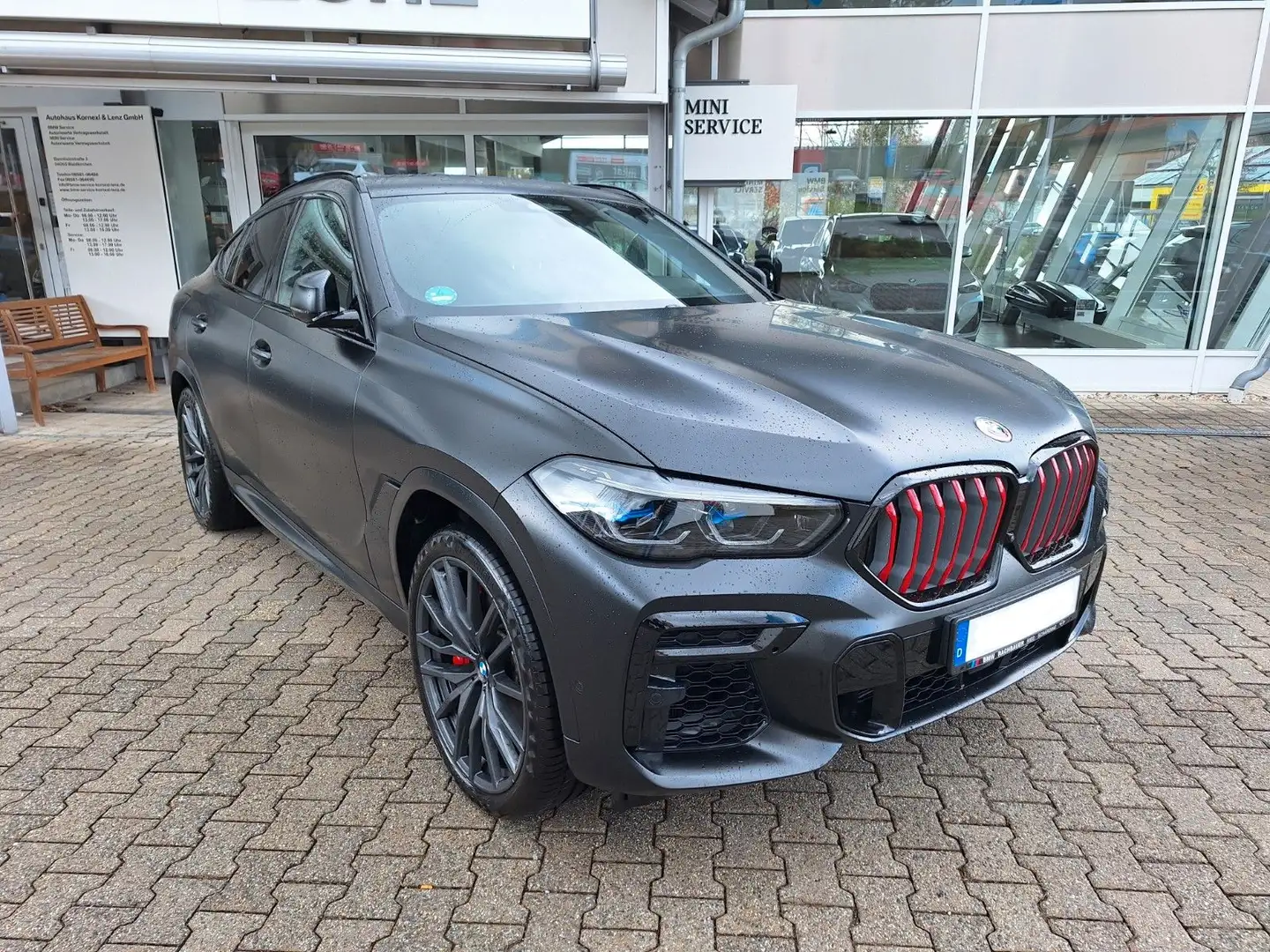 BMW X6 M50 i Black Vermilion Sondermodell Laser TV Czarny - 2