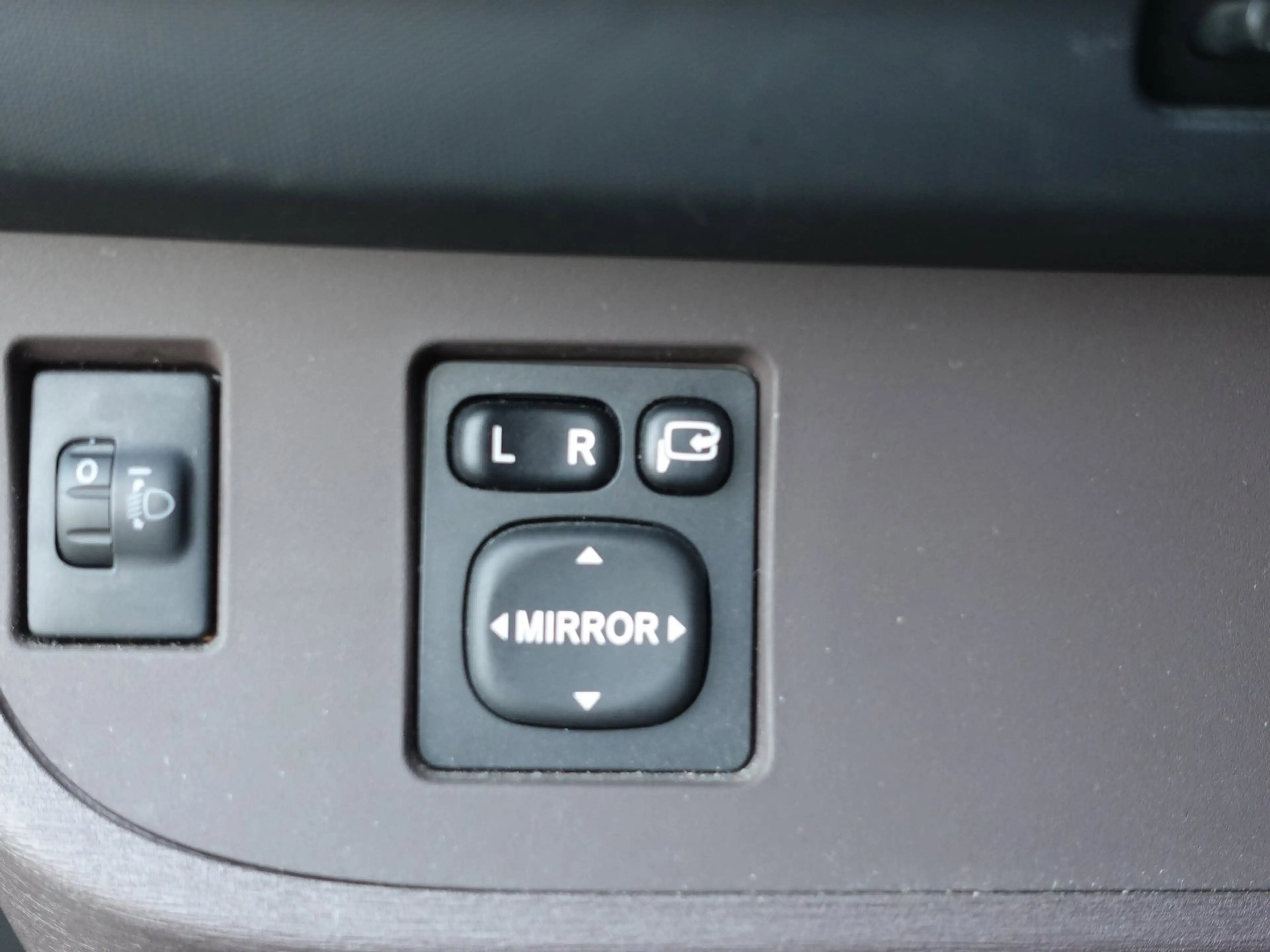 Toyota iQ 1.0 VVTi Executive (Navigatie,Keyless entry,Climat — photo 12