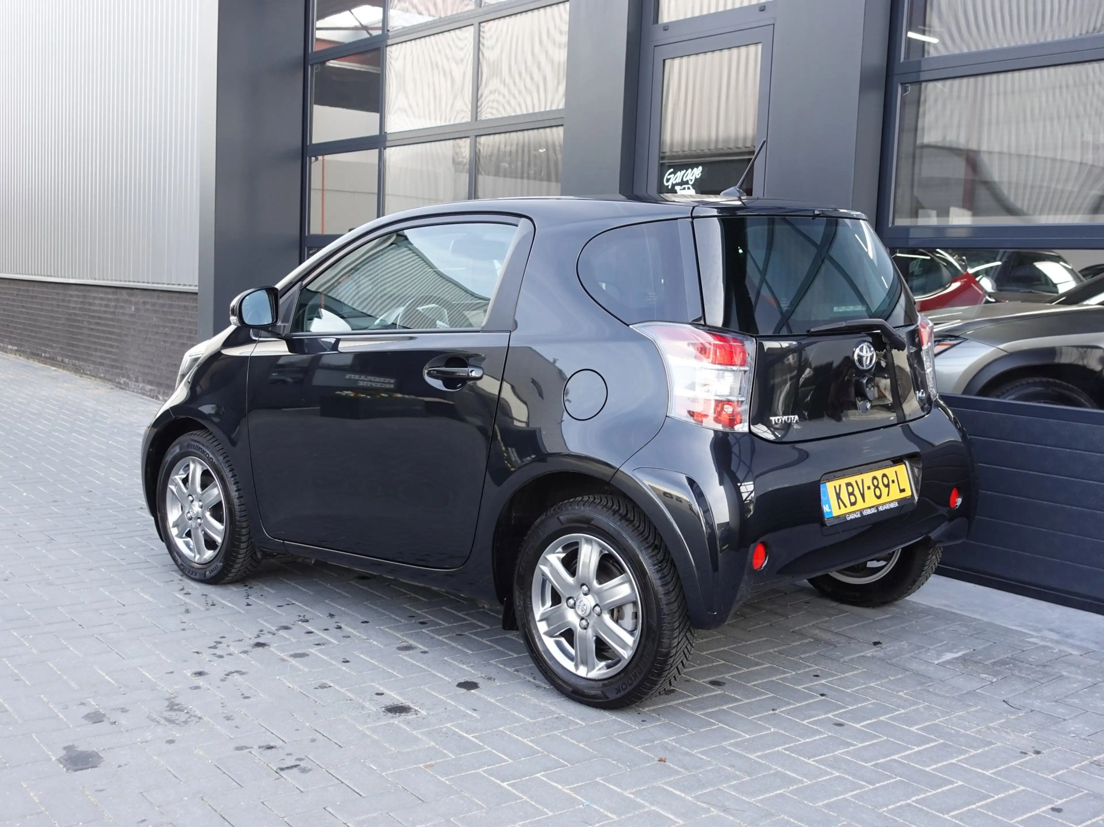 Toyota iQ 1.0 VVTi Executive (Navigatie,Keyless entry,Climat — photo 3