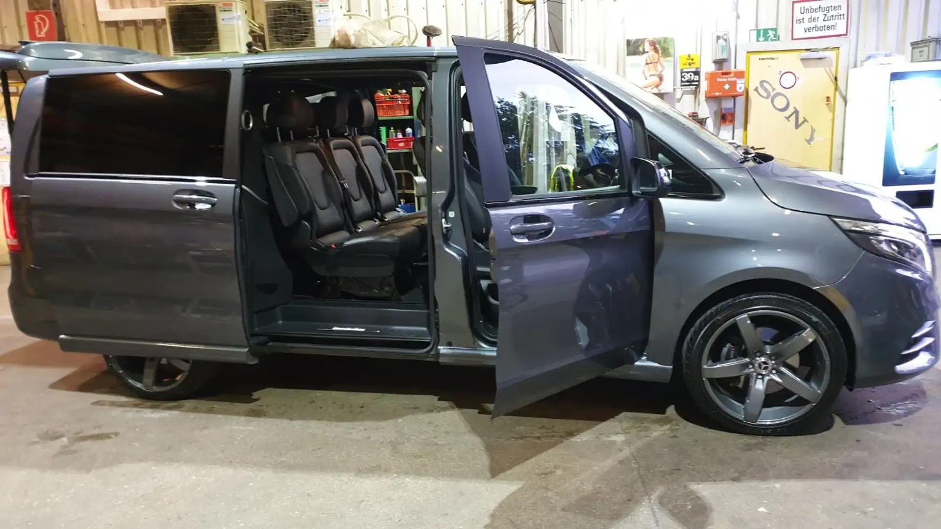 Mercedes-Benz V Klasse Buissnes Edition AMG Grau - 1