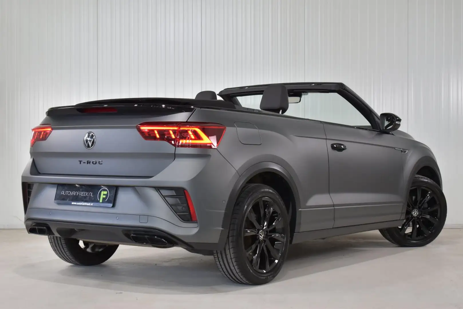 Volkswagen T-Roc Cabrio 1.5 TSI R-Line Edition Grey | DEALER | ORG Grijs - 2