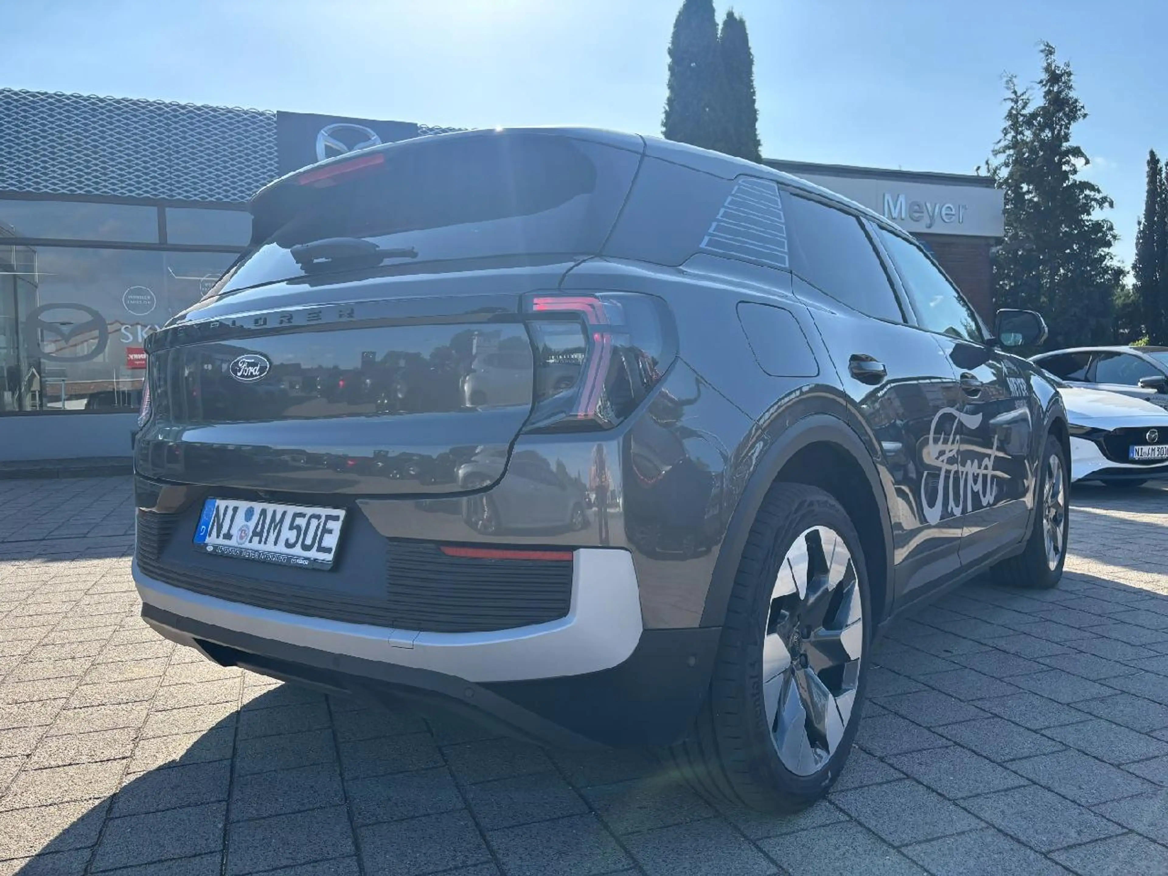 Ford Explorer Premium AWD Kamera/Wärmepumpe — photo 4