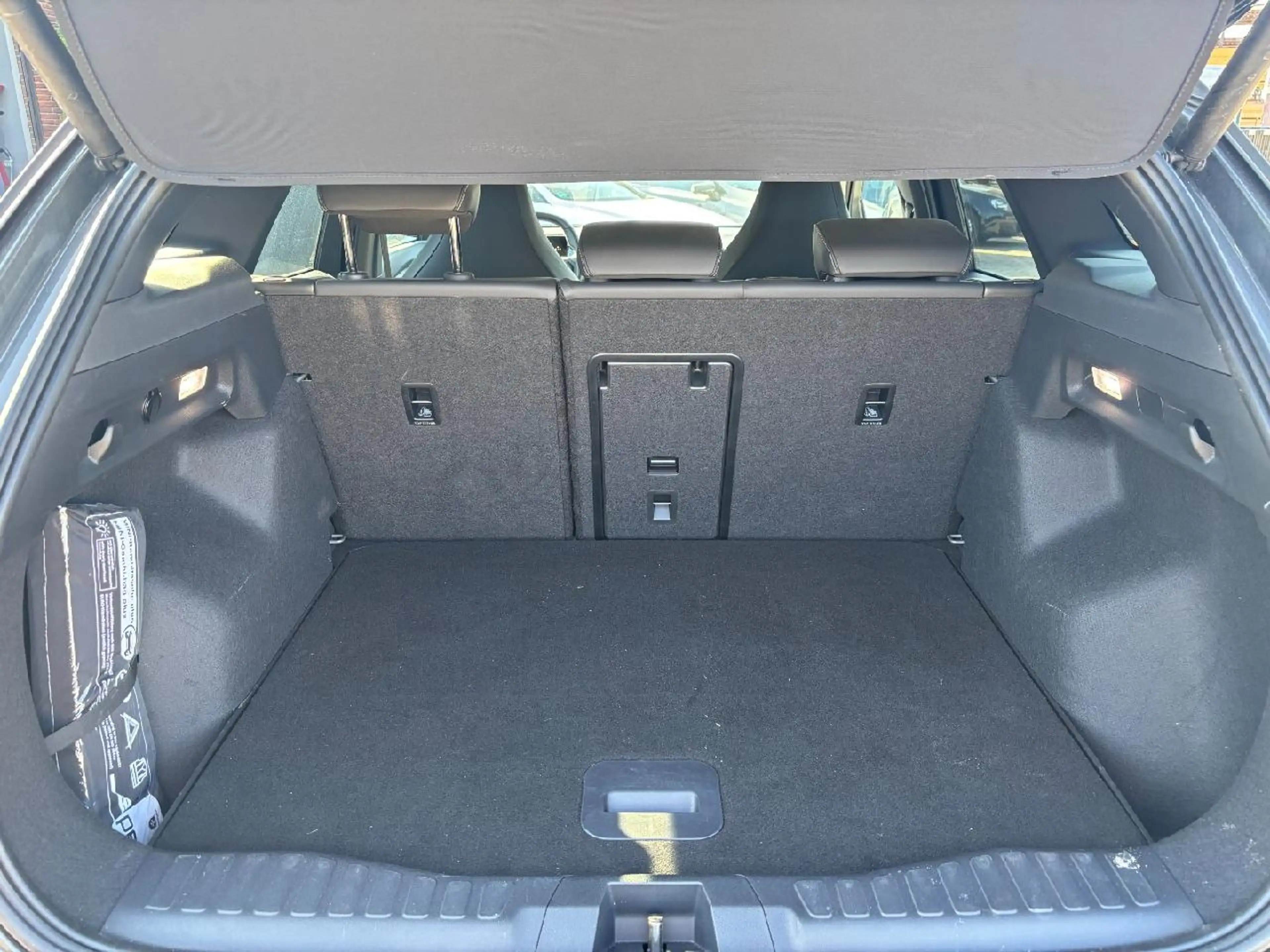 Ford Explorer Premium AWD Kamera/Wärmepumpe — photo 5