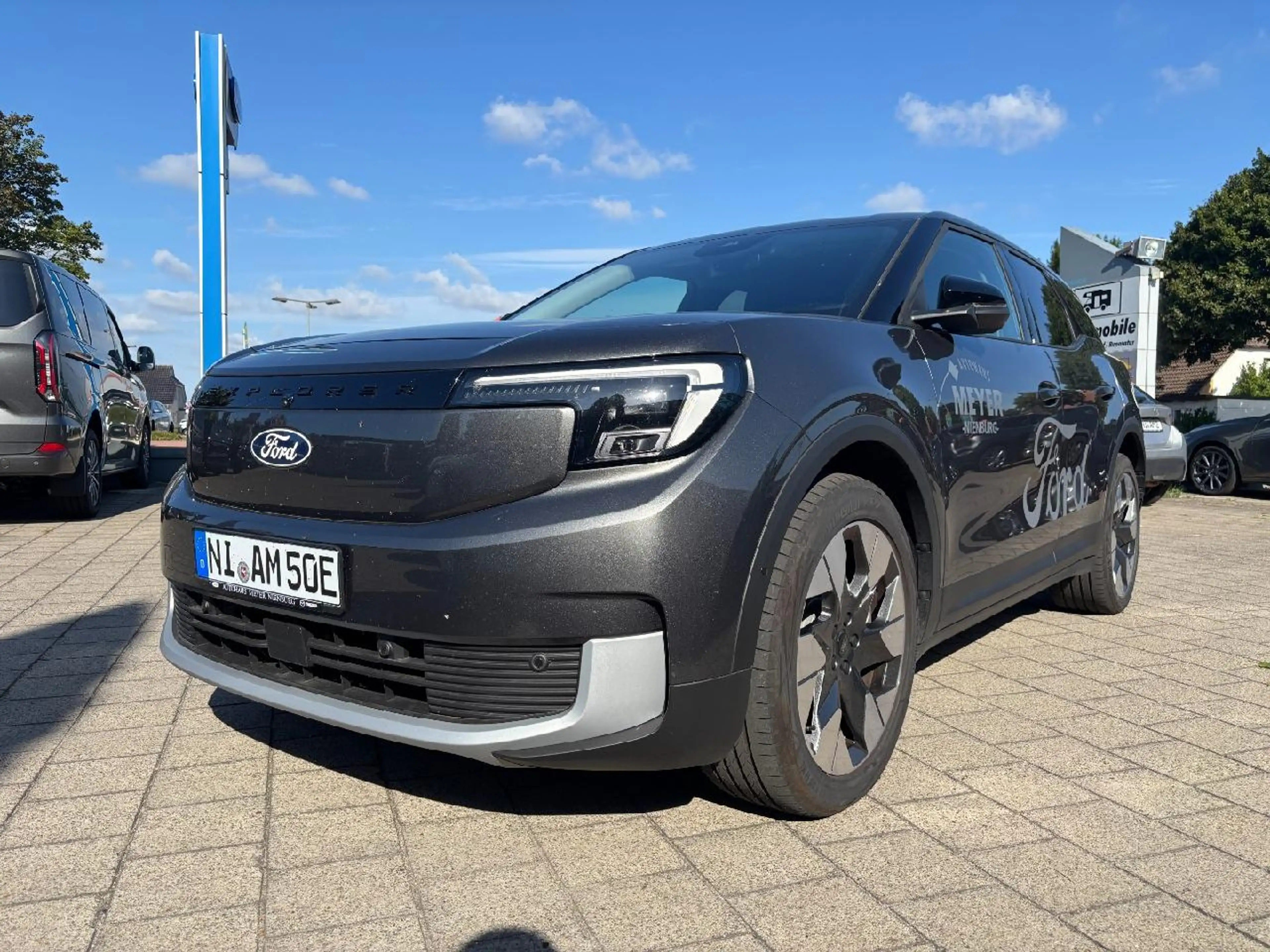 Ford Explorer Premium AWD Kamera/Wärmepumpe — photo 2