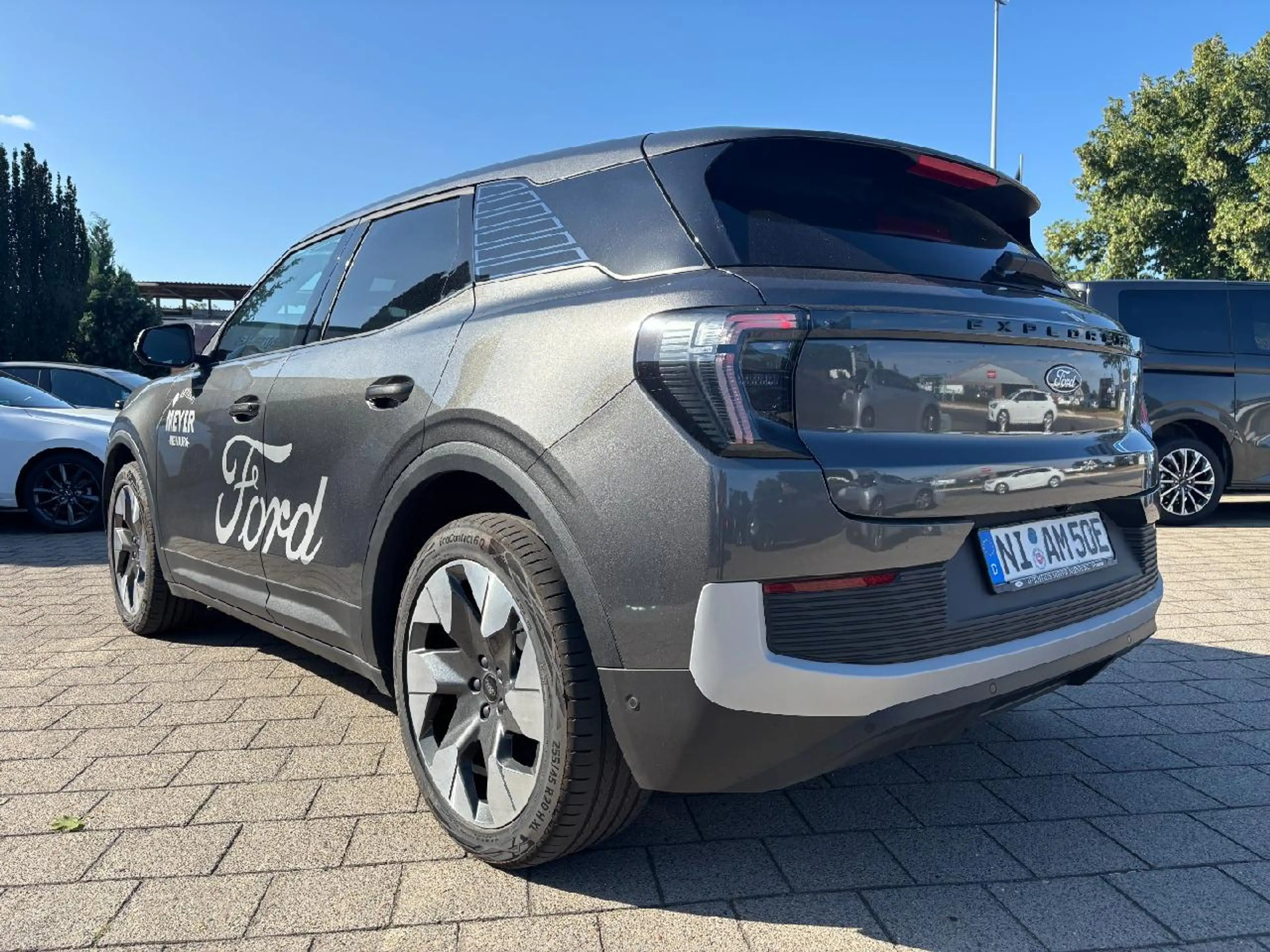 Ford Explorer Premium AWD Kamera/Wärmepumpe — photo 3
