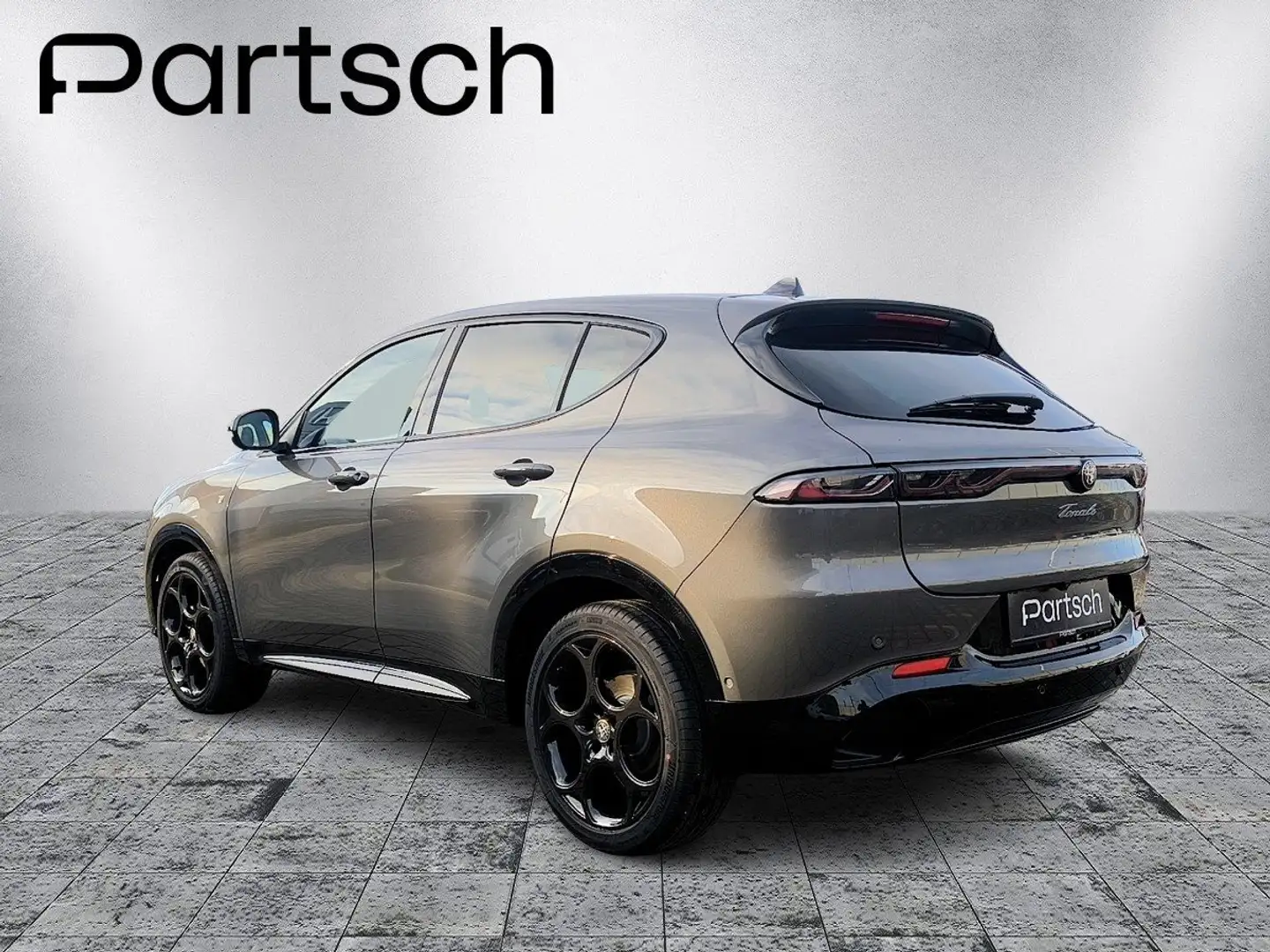 Alfa Romeo Tonale Ibrida 1.5 T4 Hybrid VGT DCT Sitzbelüf.uvm Grau - 2