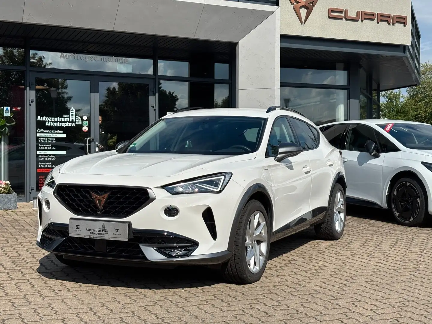 CUPRA Formentor 1.4 e-HYBRID 150kW DSG, SHZ, FULL LINK Weiß - 2