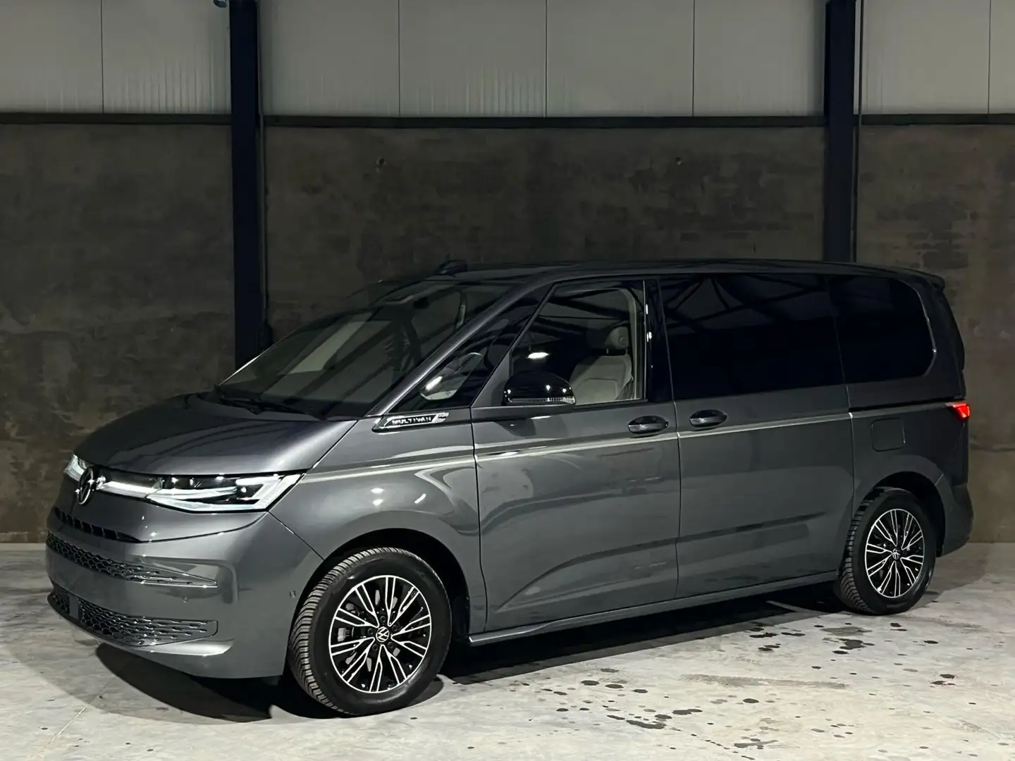 Volkswagen T7 Multivan 1,5 l eHybrid 4MOTION OPF LÜ Style - 1
