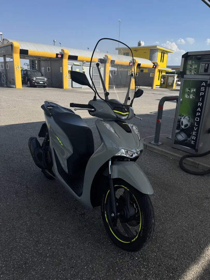 Honda SH 150i - 1