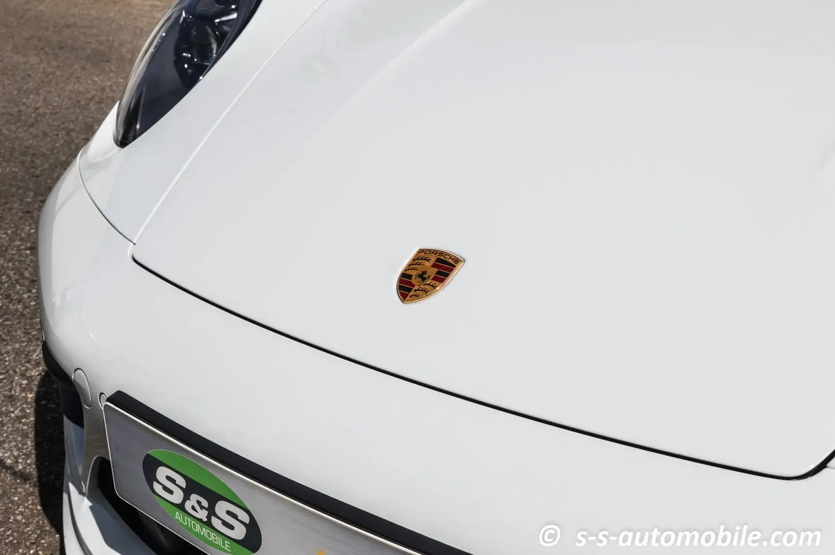 Porsche 992 Carrera GTS Coupé Matrix ACC 90l BOSE 1.Hand Weiß - 2