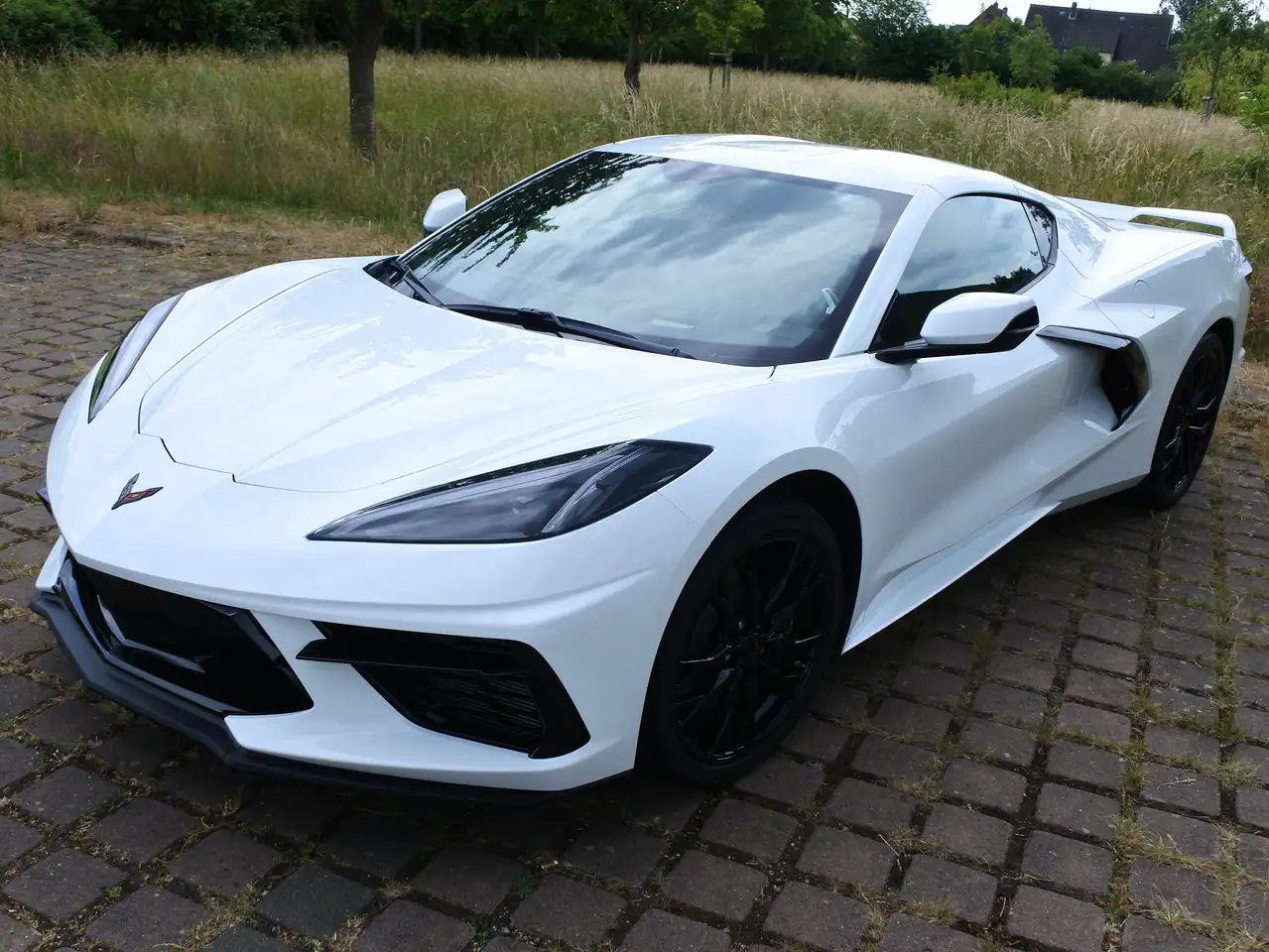 Corvette C8
