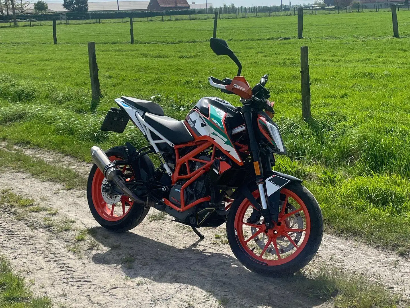 KTM 390 Duke Orange - 2