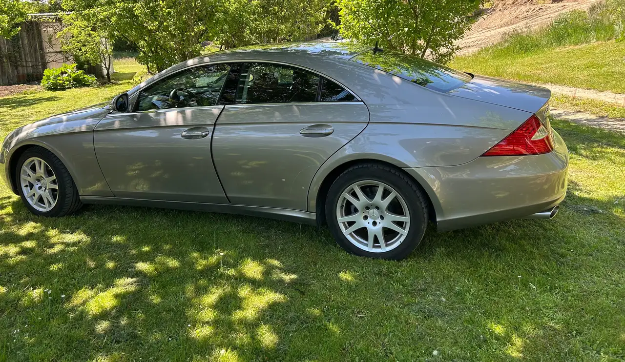 Mercedes-Benz CLS 320