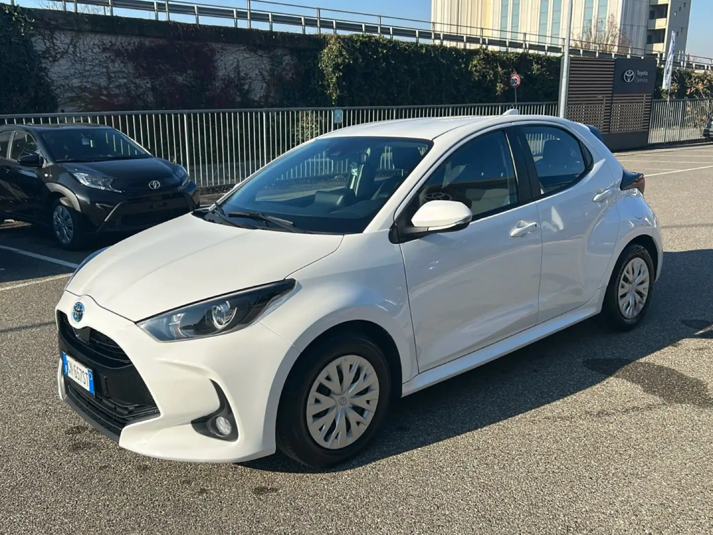 Toyota Yaris Yaris 1.5 Hybrid 5 porte Active Bianco - 1