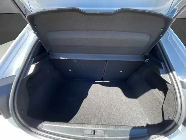 Peugeot 208 view 7