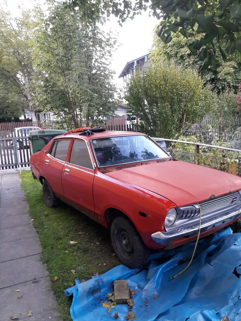 Nissan Datsun - 1