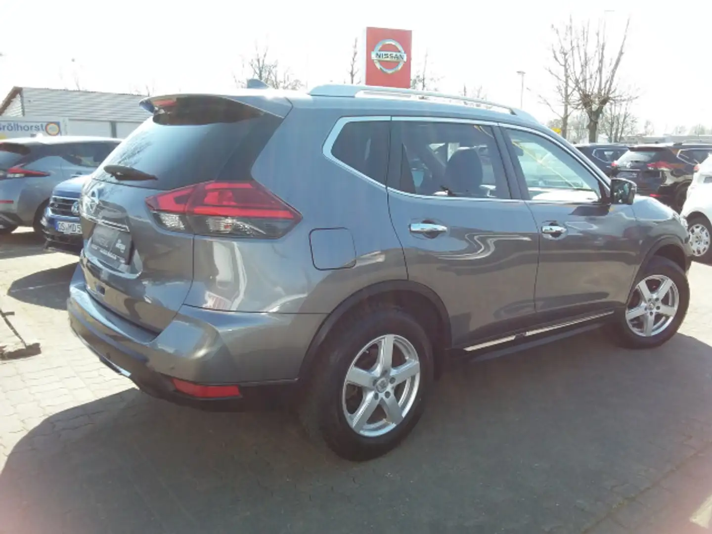 Nissan X-Trail 360°|NAVI|Klimaaut.|SHZ|PDC|LED Grijs - 2