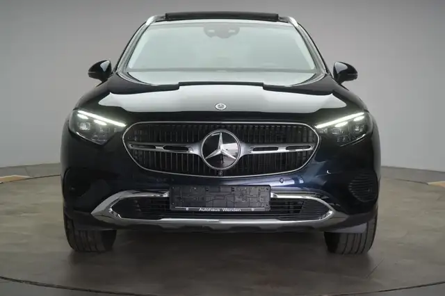 Mercedes-Benz GLC view 2