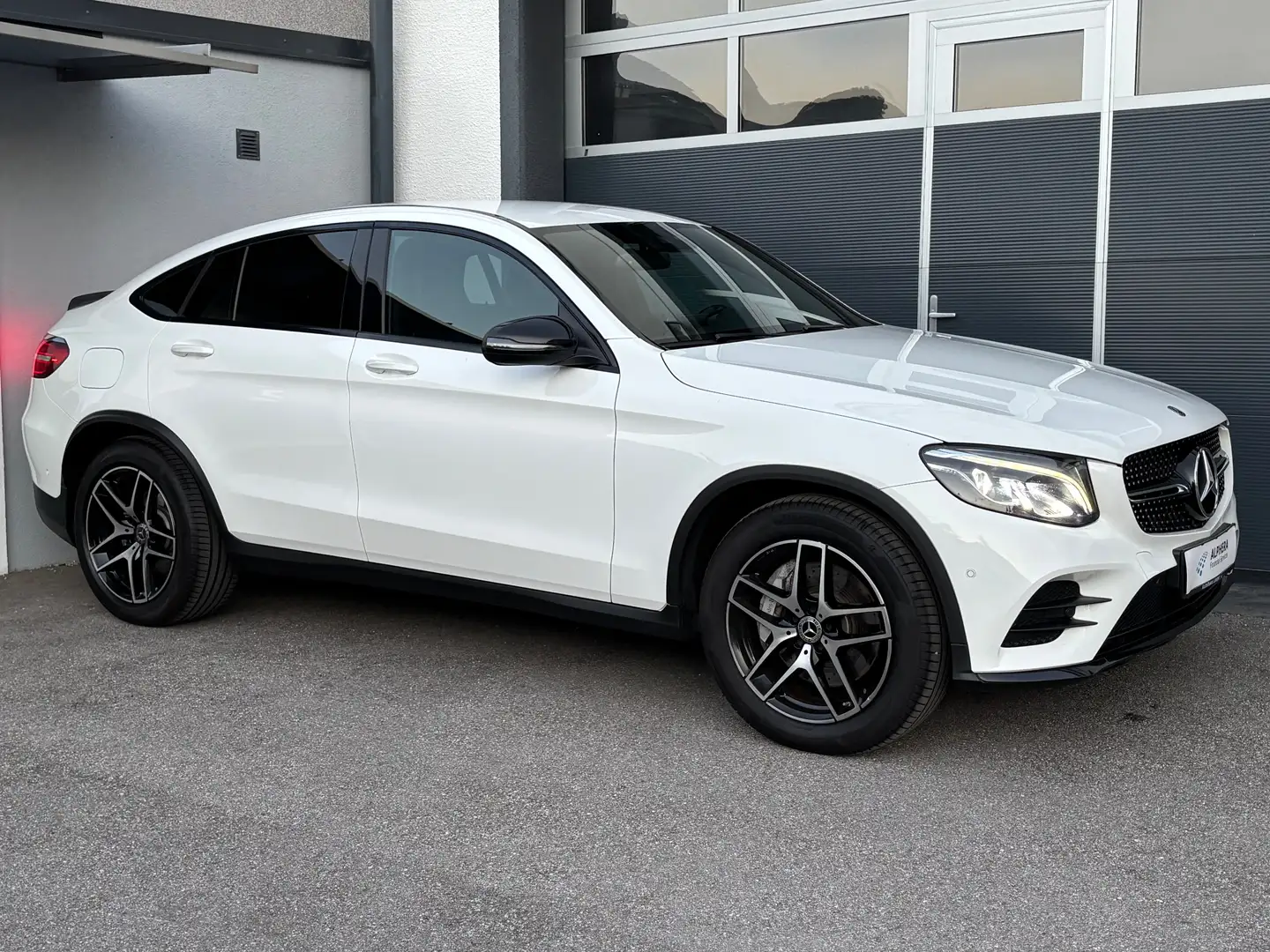 Mercedes-Benz GLC 220 d 4Matic *AMG-PAKET*AMBIENTE*LED*LEDER*CAM*19ZOLL Weiß - 2