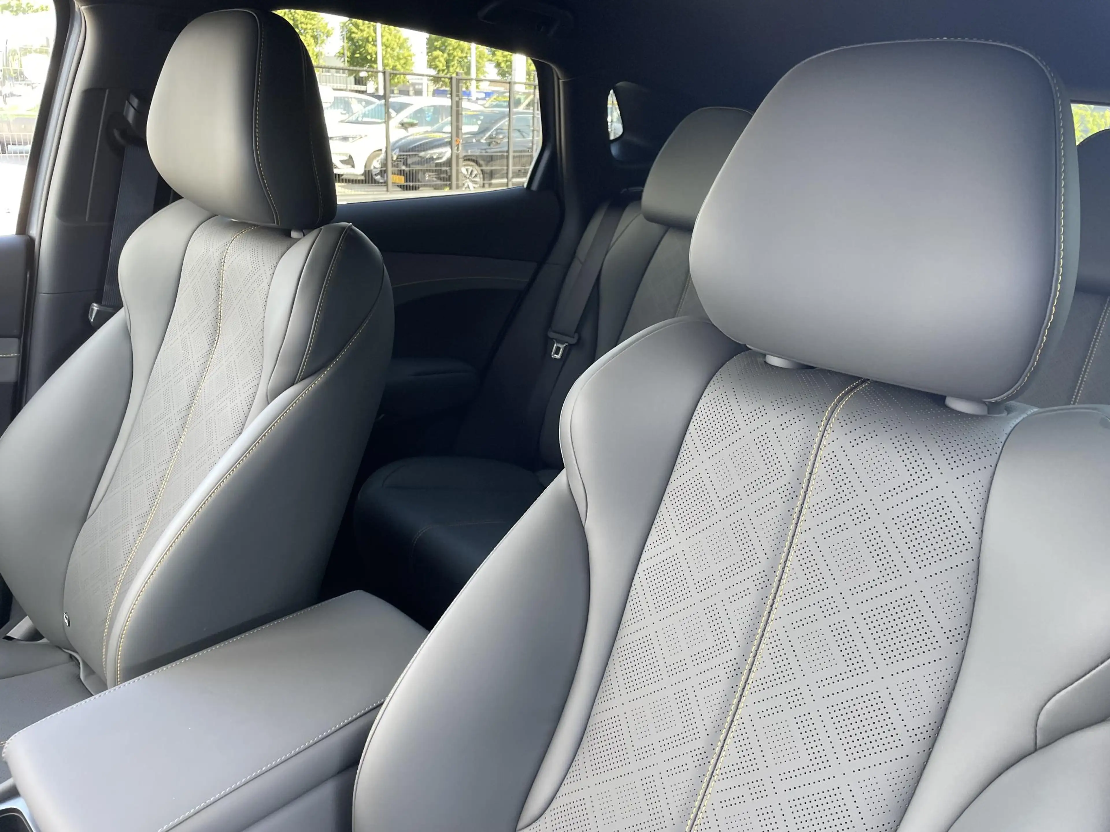 BYD Atto 3 EVO Design 74.8 kWh | Navigatie | Stuur + Stoelver — photo 21