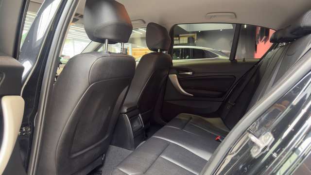 BMW 118 — photo 13