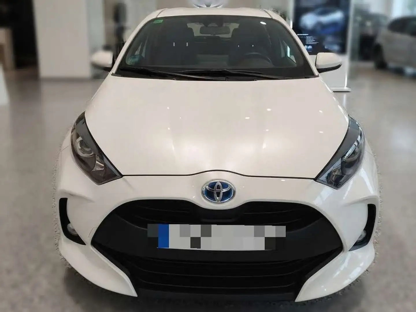 Toyota Yaris 100H 1.5 Active Tech Blanco - 1