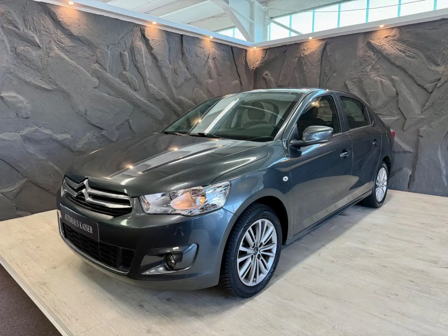 Citroen C-Elysée PureTech 82 Selectionc 1.2/KLIMAAUTO/ Grau - 1
