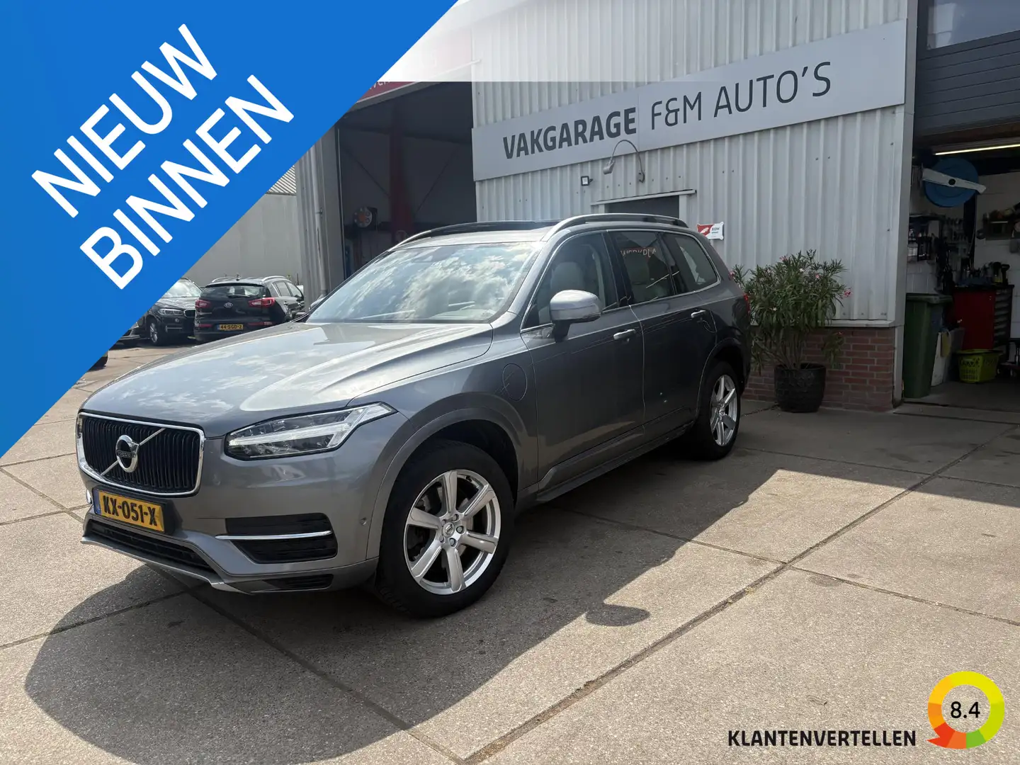 Volvo XC90 2.0 T8 Twin Engine AWD Momentum Grijs - 1