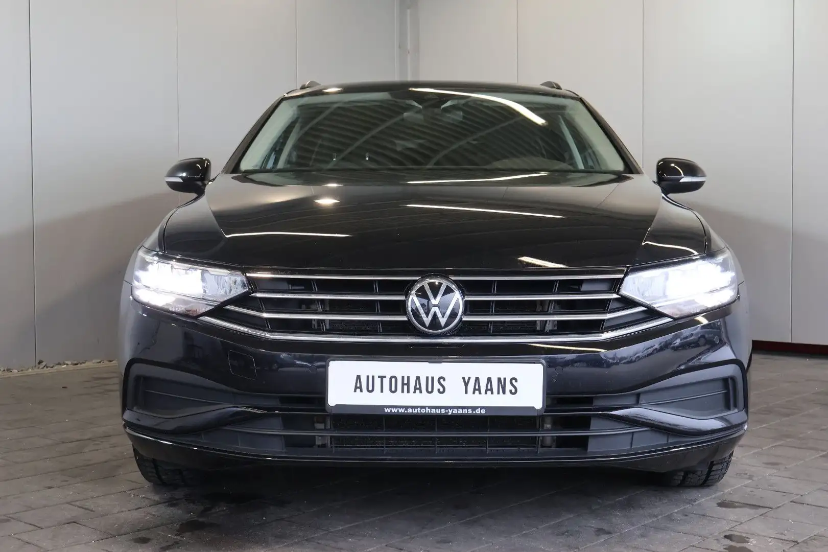 Volkswagen Passat Variant Passat 1.5 TSI Conceptline STDHZG+KAM+LED+AHK Schwarz - 2