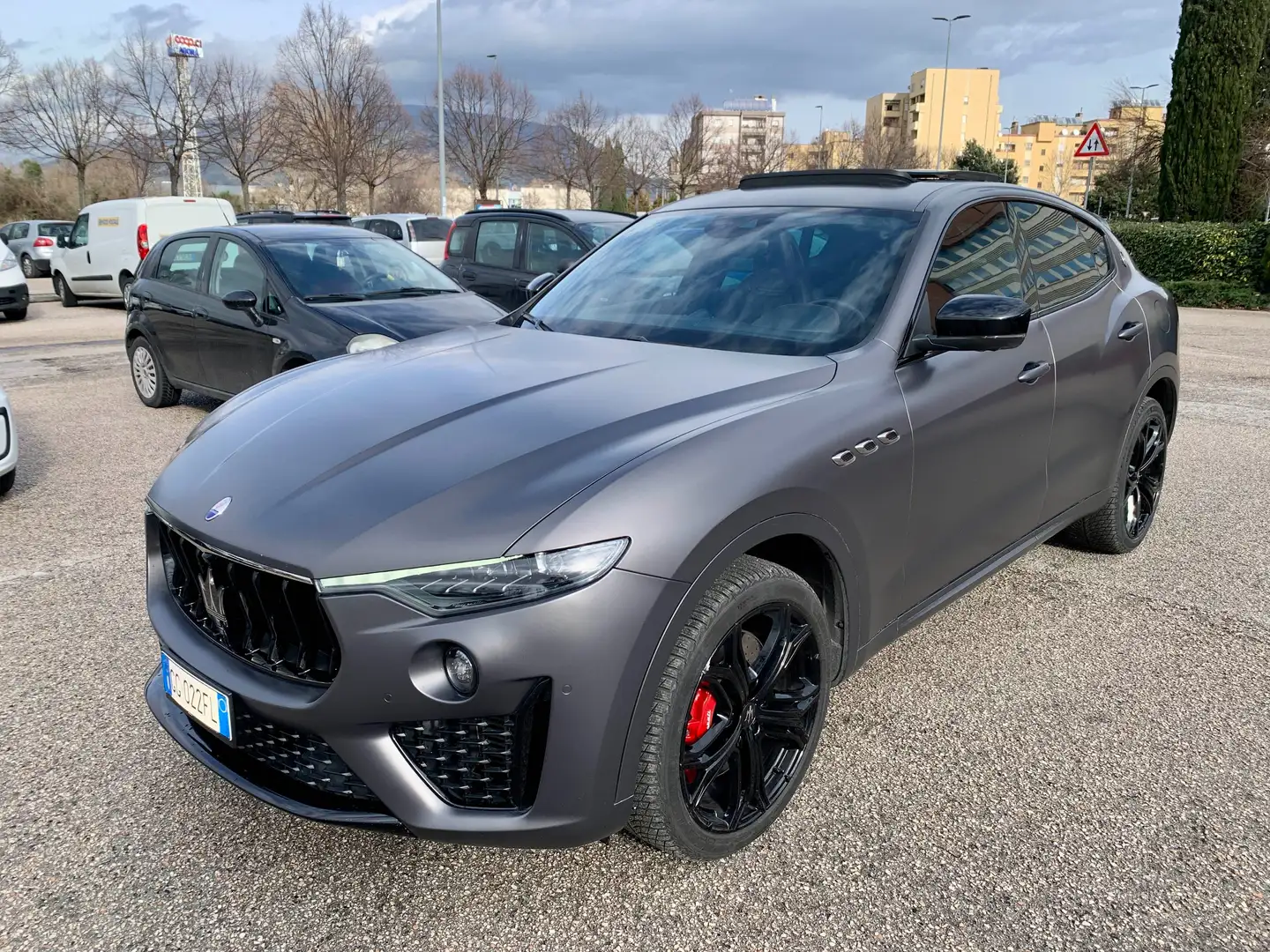 Maserati Levante 3.0 V6 Sportivo AWD Uniprop full off-road sport Gris - 1