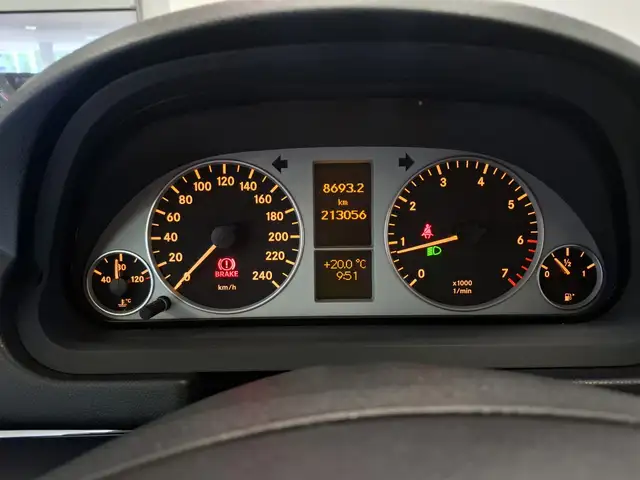 Mercedes-Benz B Class view 13