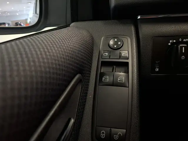 Mercedes-Benz B Class view 11