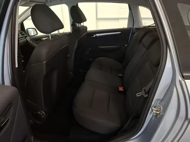 Mercedes-Benz B Class view 9