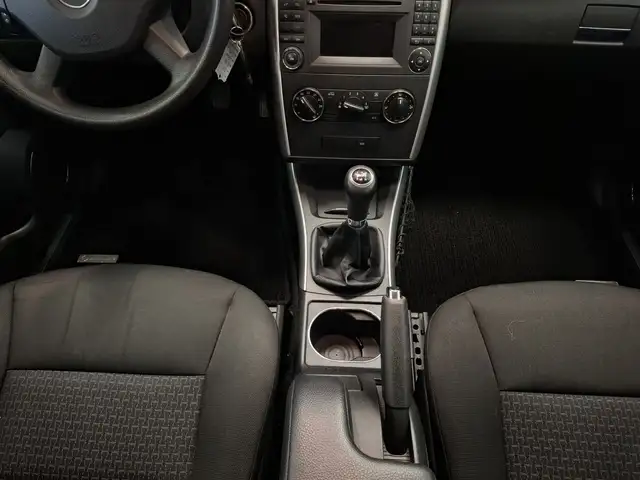 Mercedes-Benz B Class view 14