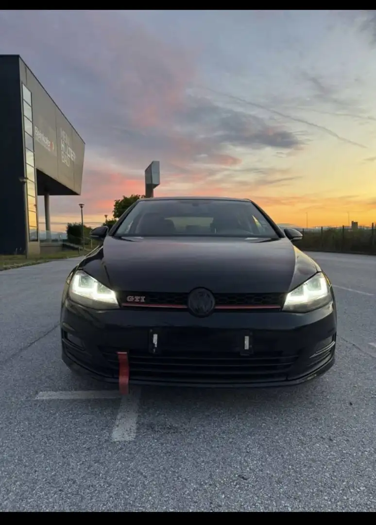 Volkswagen Golf 1..6 TDI Blue Motion - 1