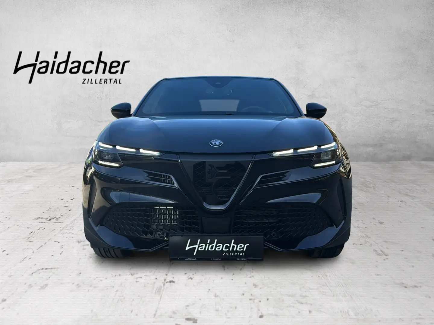 Alfa Romeo Junior Ibrida SPECIALE 1.2 VGT 145PS EDCT6 Negro - 2