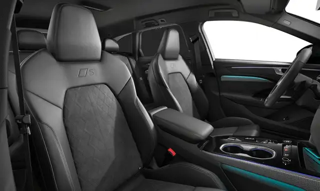 Audi A6 view 12