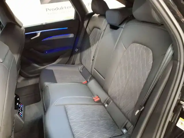 Audi A6 view 7