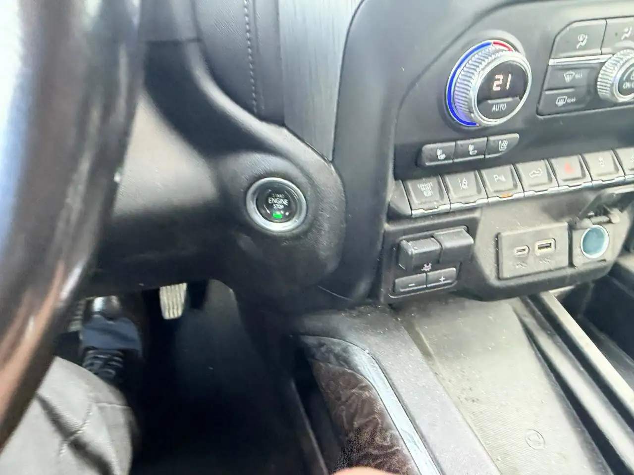 GMC Sierra 2500HD снимка GMC Sierra 2500HD
