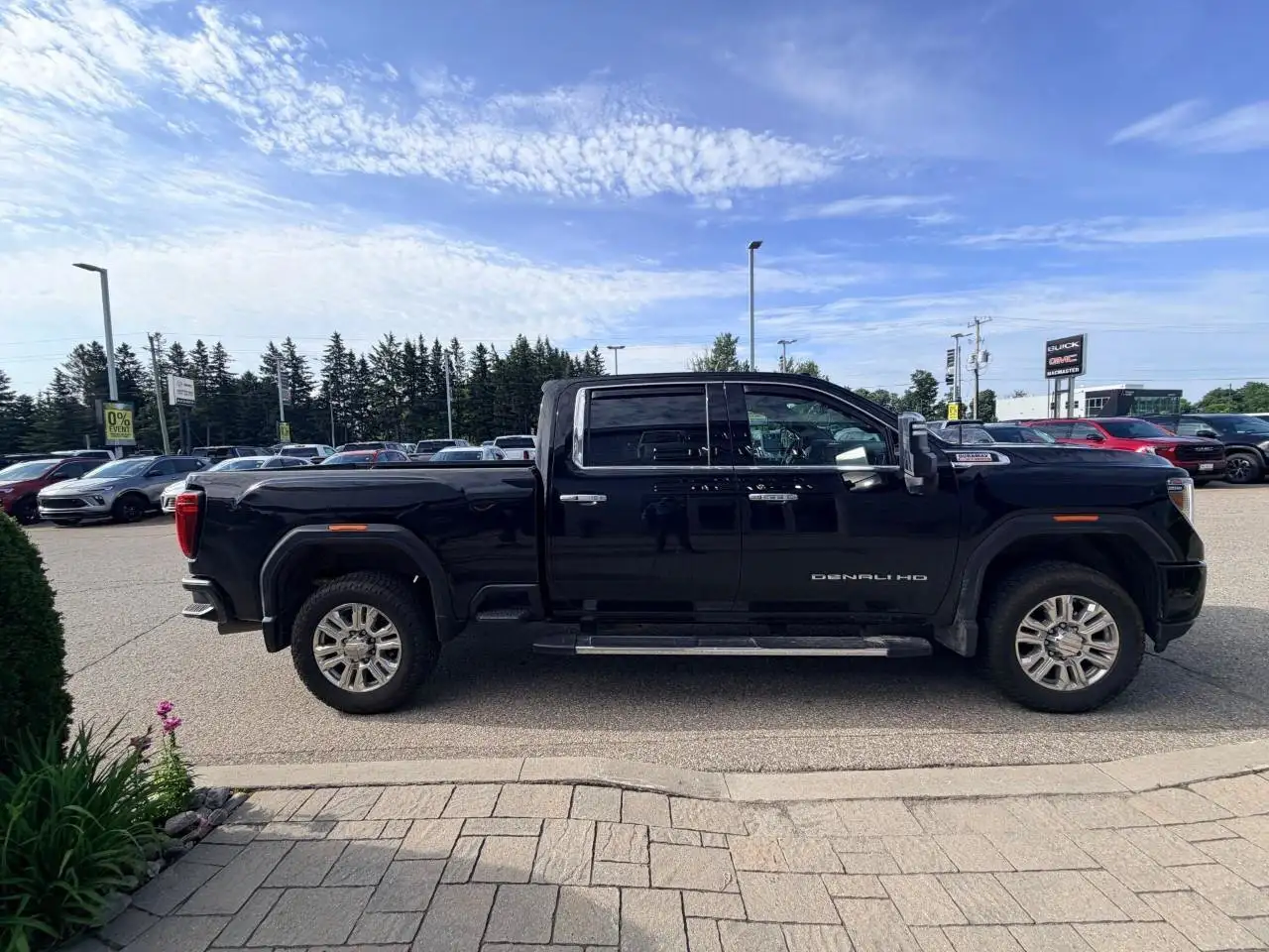 GMC Sierra 2500HD снимка GMC Sierra 2500HD
