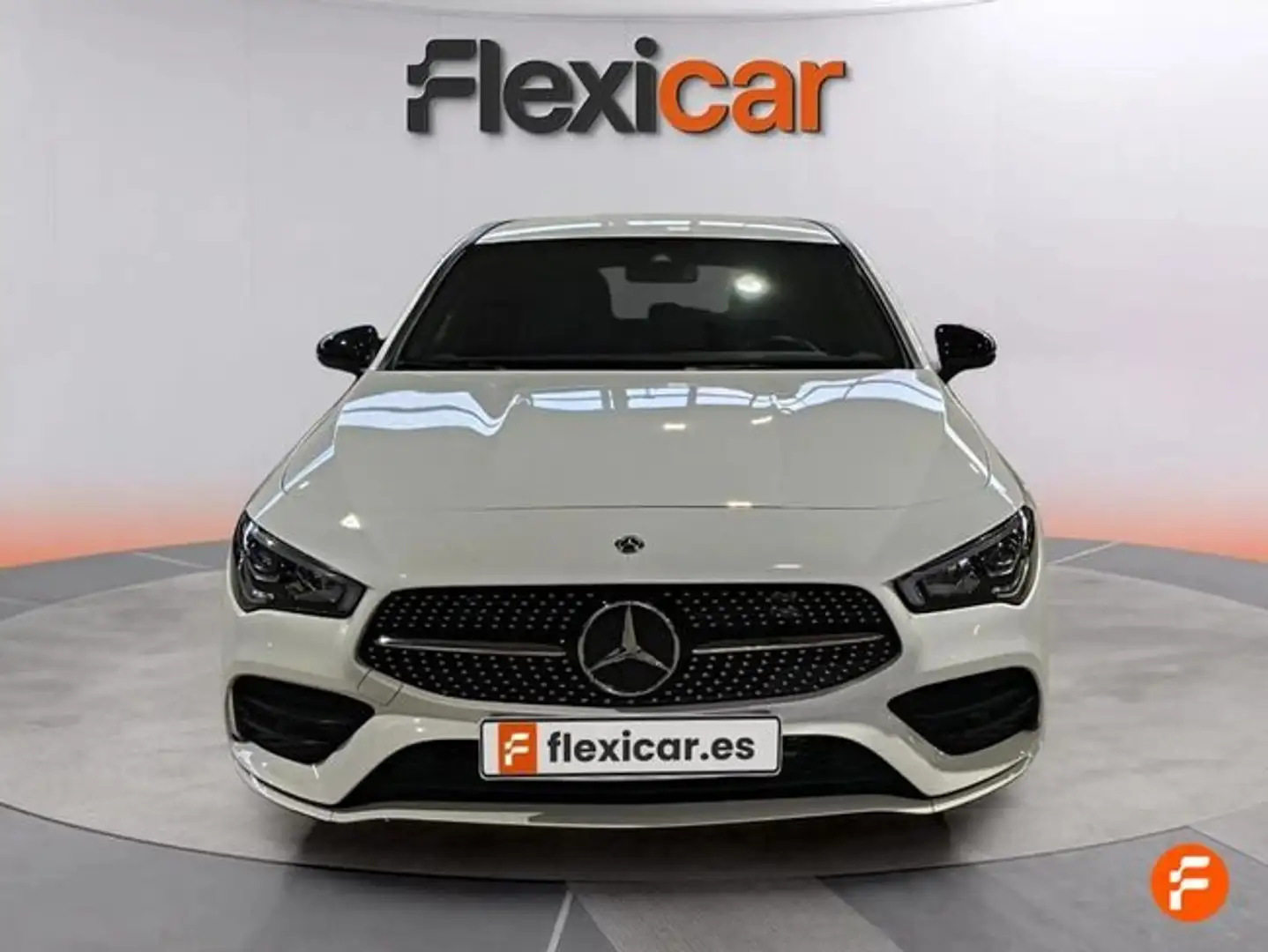 Mercedes-Benz CLA 180 Shooting Brake Blanco - 2