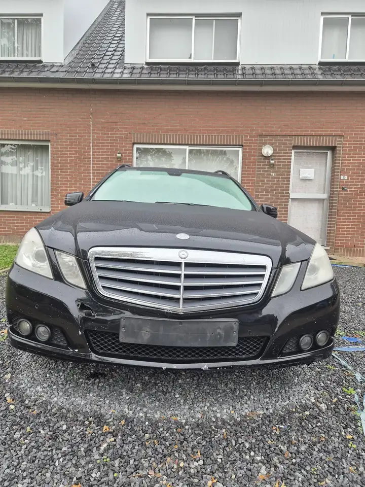 Mercedes-Benz E 200