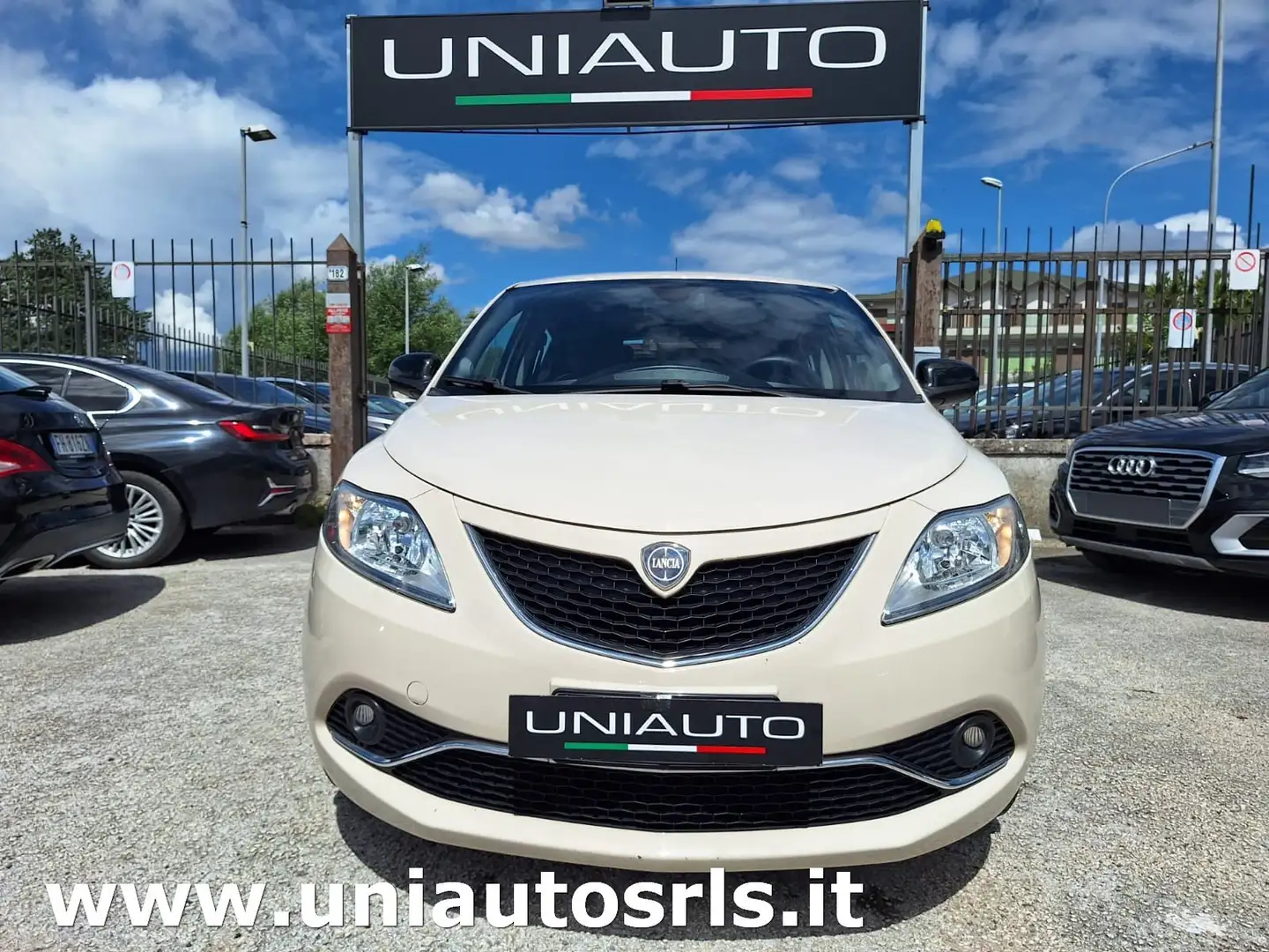 Lancia Ypsilon Ypsilon 1.2 Gold 69cv my16 Beige - 1