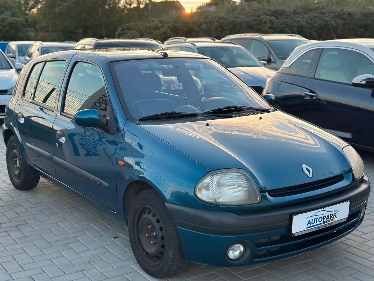 Renault Clio TÜV NEU KLIMA/AHK, foto 4