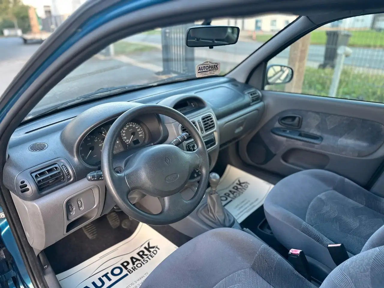 Renault Clio TÜV NEU KLIMA/AHK, foto 9